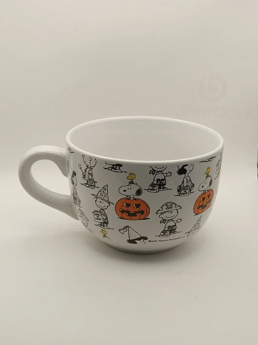 Peanuts large ceramic